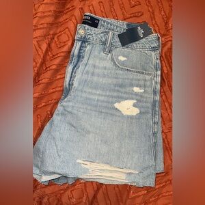 ULTRA HIGH-RISE RIPPED LIGHT WASH DENIM SHORTS 5"